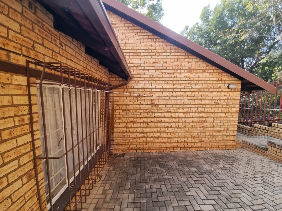 3 Bedroom Property for Sale in Safari Gardens North West